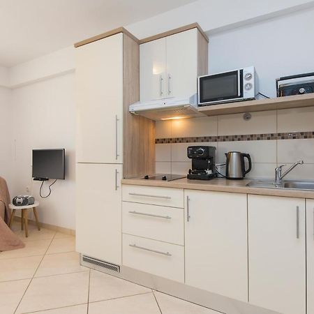 Apartmani Xenia & Desiderio 부젯 외부 사진