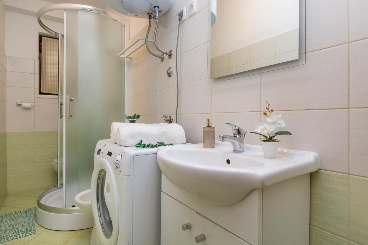 Apartmani Xenia & Desiderio 부젯 외부 사진