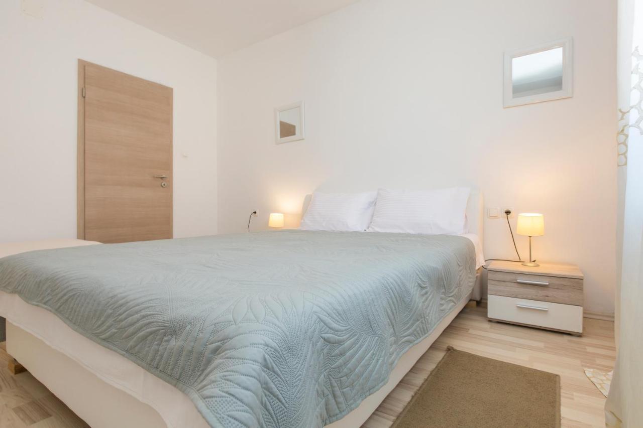 Apartmani Xenia & Desiderio 부젯 외부 사진