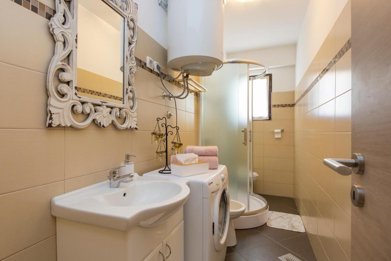 Apartmani Xenia & Desiderio 부젯 외부 사진
