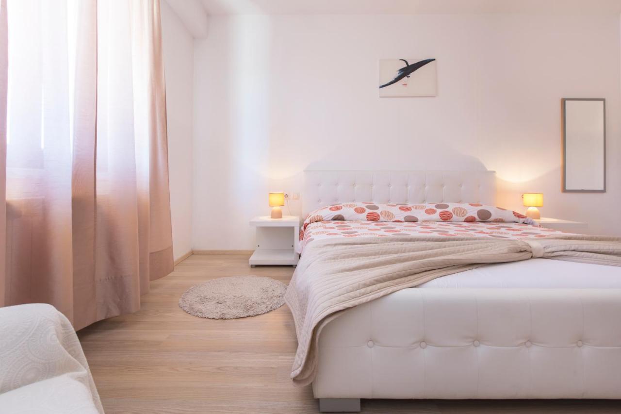 Apartmani Xenia & Desiderio 부젯 외부 사진